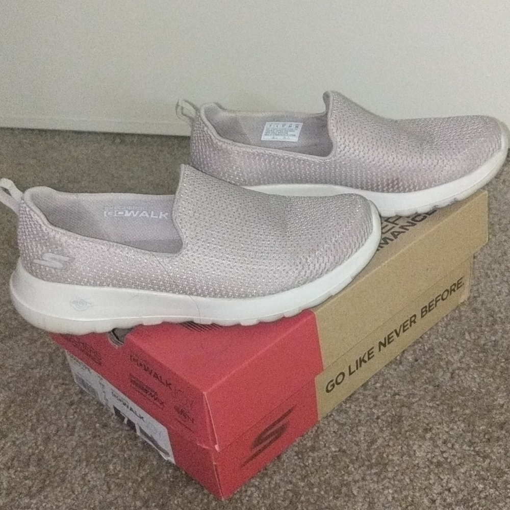 Perfect walking sneaker